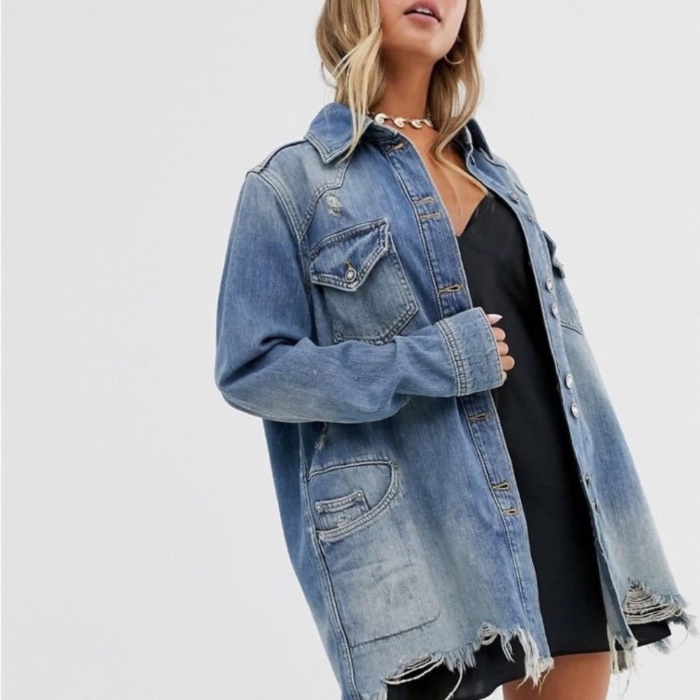 Free People Moonchild Distressed Oversized Denim Shacket Jean Shirt Jacket XS